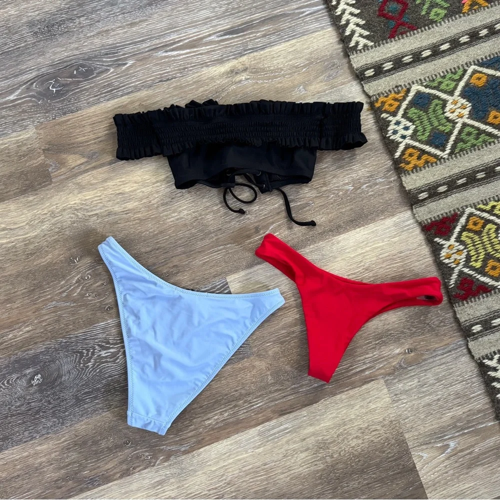 Bikini Bundle Off-Shoulder XS/S EUC Cheeky Black Red Blue